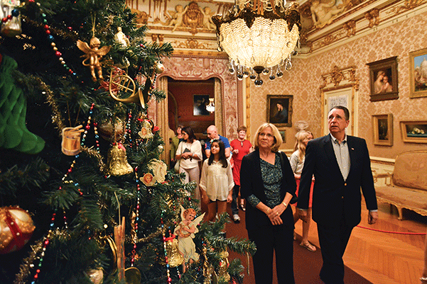 Holiday Evening Tours RGB 72 601w