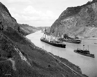 Panaman Canal Ships and Mountains Cropped Gray
